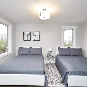 Apartment Fallsview Boutique 2bd 4b, Niagara Falls